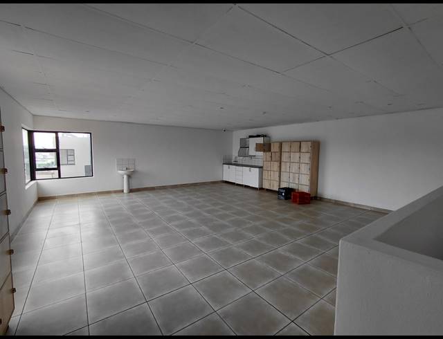 620M² WAREHOUSE TO LET IN CLAYVILLE